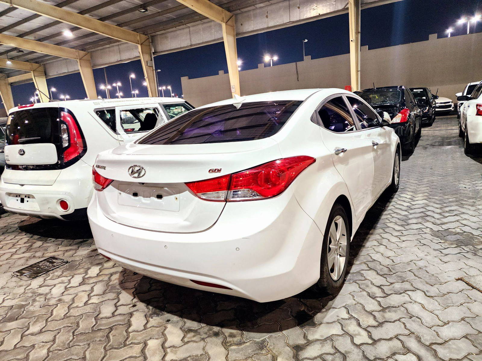 2013 HYUNDAI AVANTE — 174971 KM — Lot 819358 — Souq - Marhaba Auctions Used Cars - Image 3