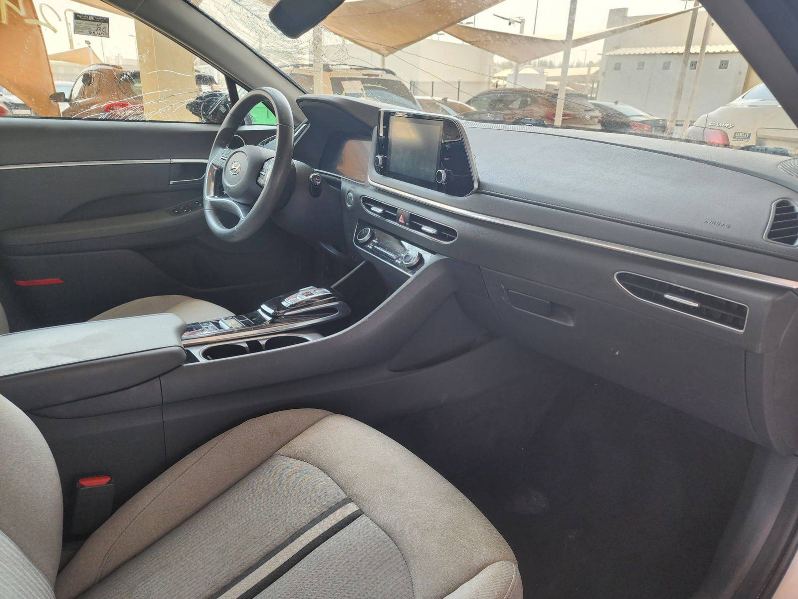 2020 HYUNDAI SONATA — 72447 Miles — Lot 39867514 — Souq - Marhaba Auctions Used Cars - Image 8