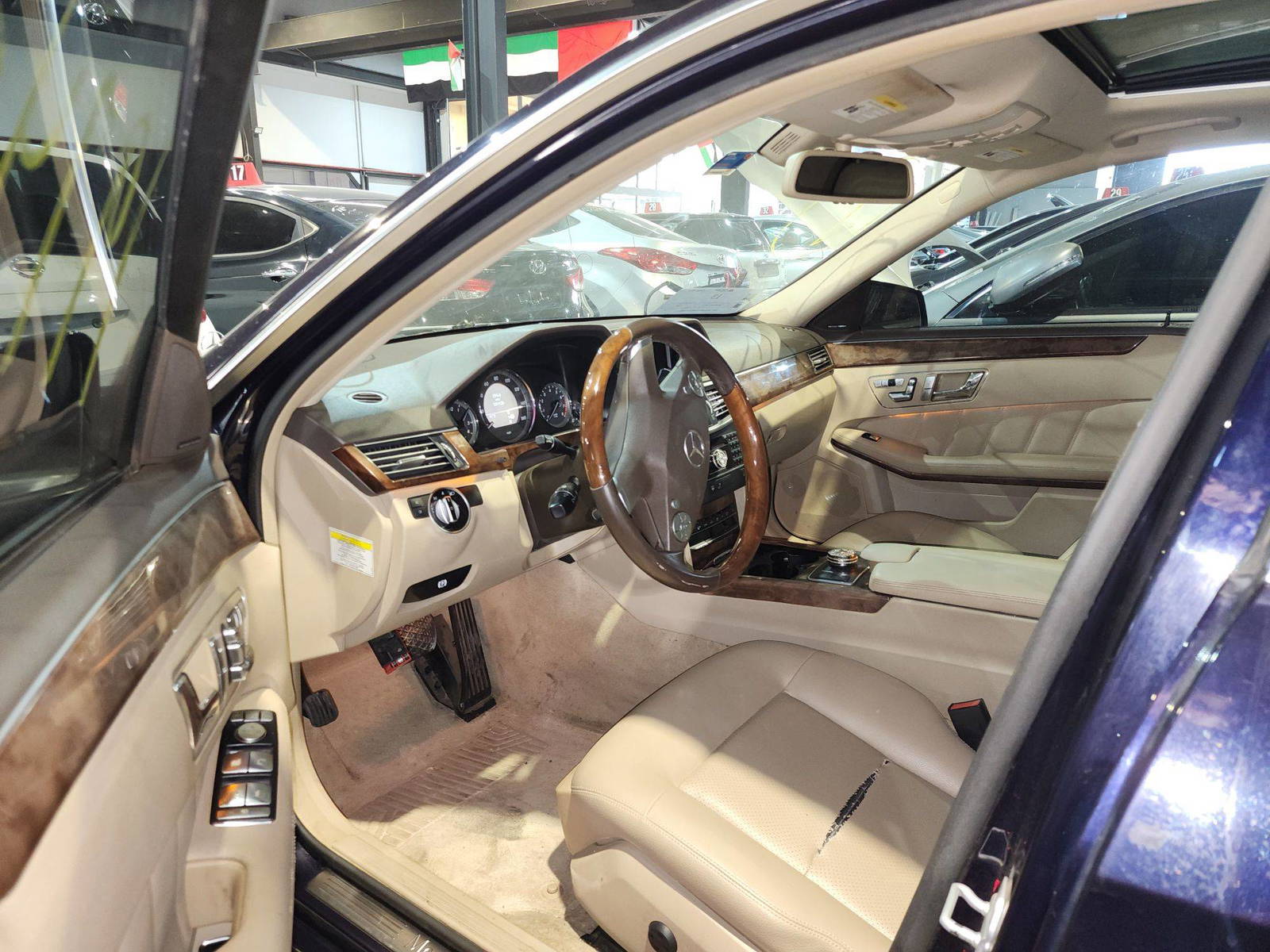 MERCEDES BENZ E 350 2011 - Marhaba Auction Used Cars - Image 7