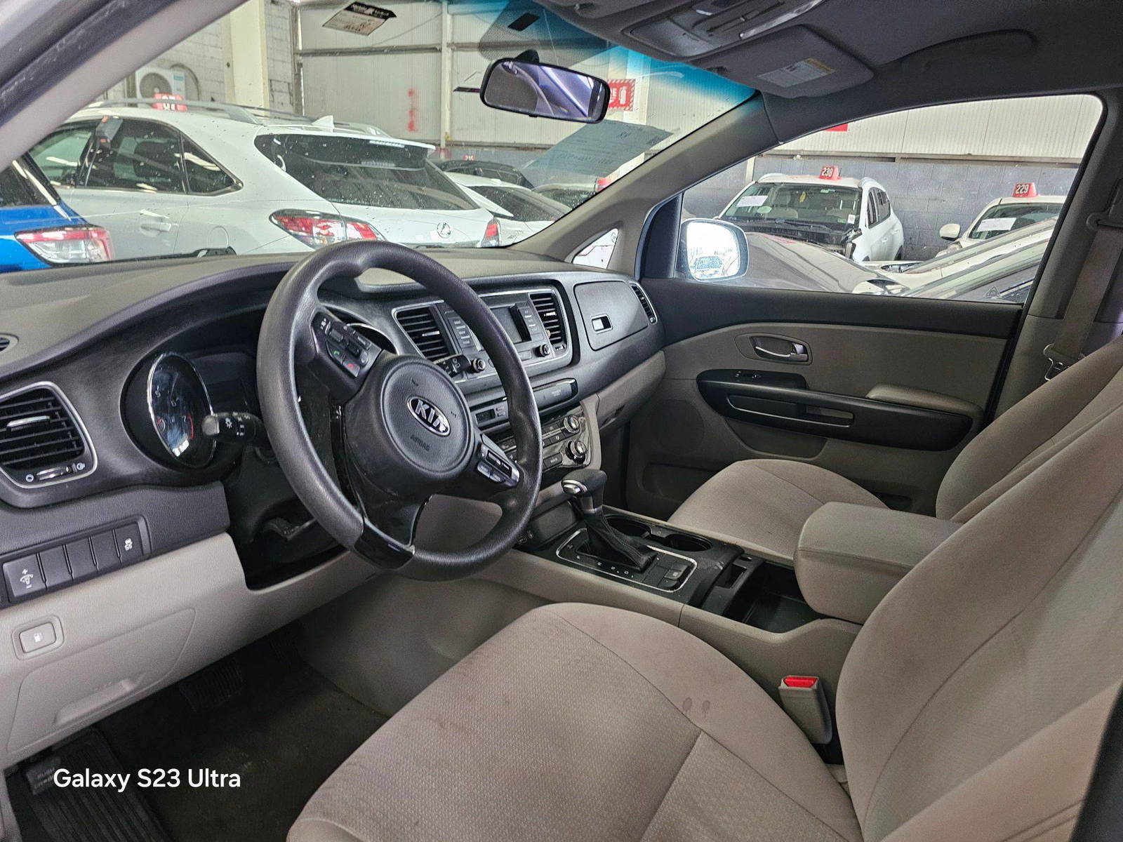 KIA SEDONA 2017 - Marhaba Auction Used Cars - Image 8