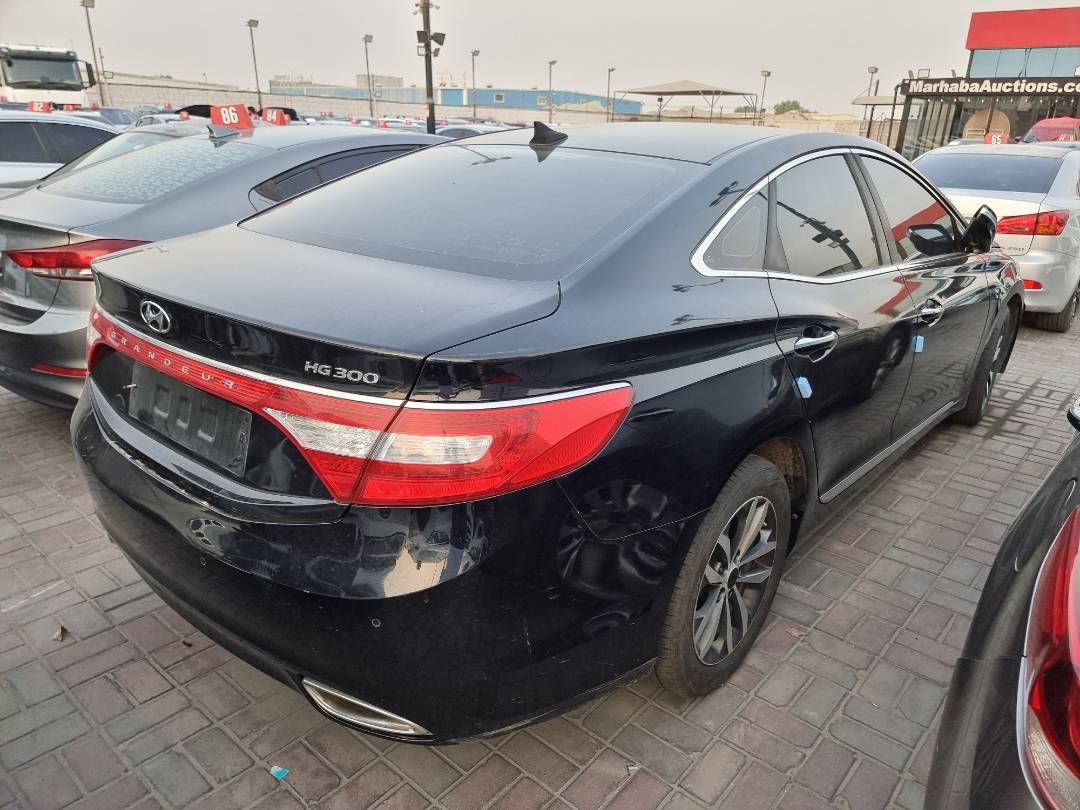 2012 HYUNDAI GRANDEUR — 155909 KM — Lot 141313 — Ind. 12 - Marhaba Auctions Used Cars - Image 4