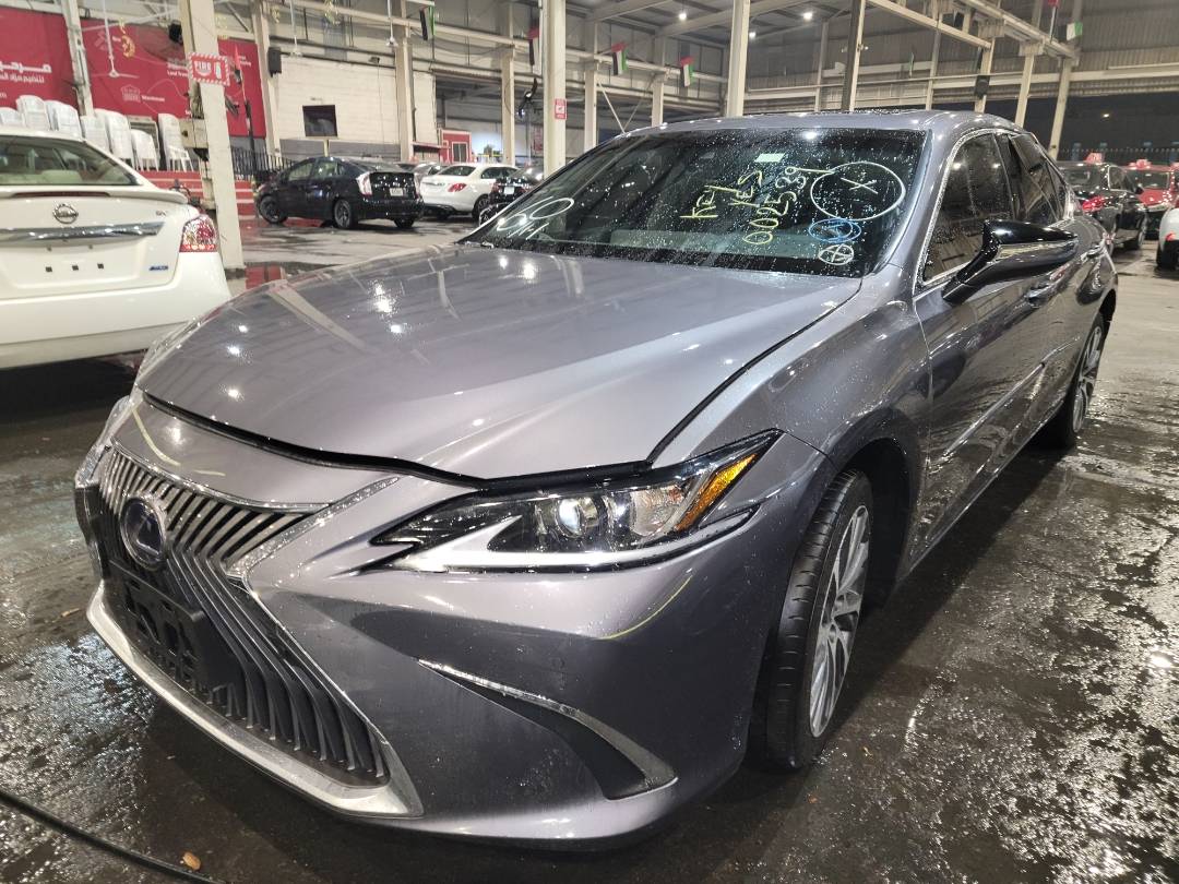 2021 LEXUS ES 300H — 18486 Miles — Lot 37457468 - Marhaba Auctions Used Cars - Image 7
