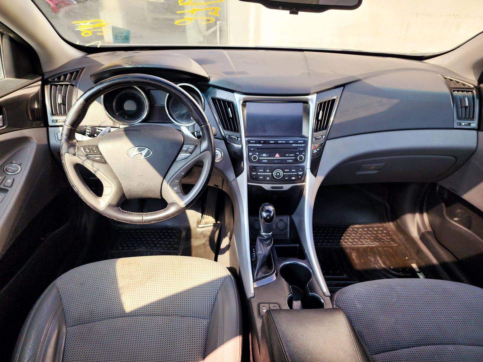 2014 HYUNDAI SONATA — 136252 Miles — Lot 2EH852767 — Souq - Marhaba Auctions Used Cars - Image 7