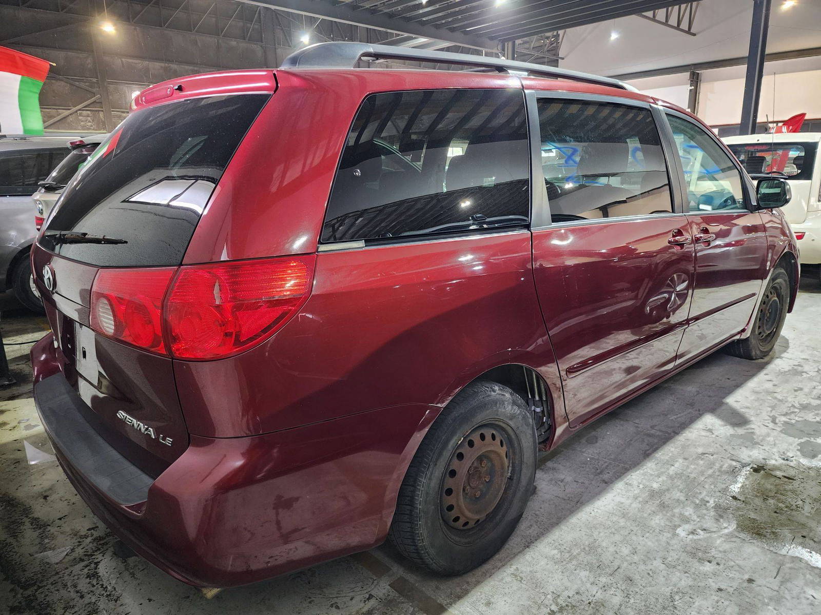 2010 TOYOTA SIENNA — 183253 Miles — Lot 2851452 — Al Quoz - Marhaba Auctions Used Cars - Image 9