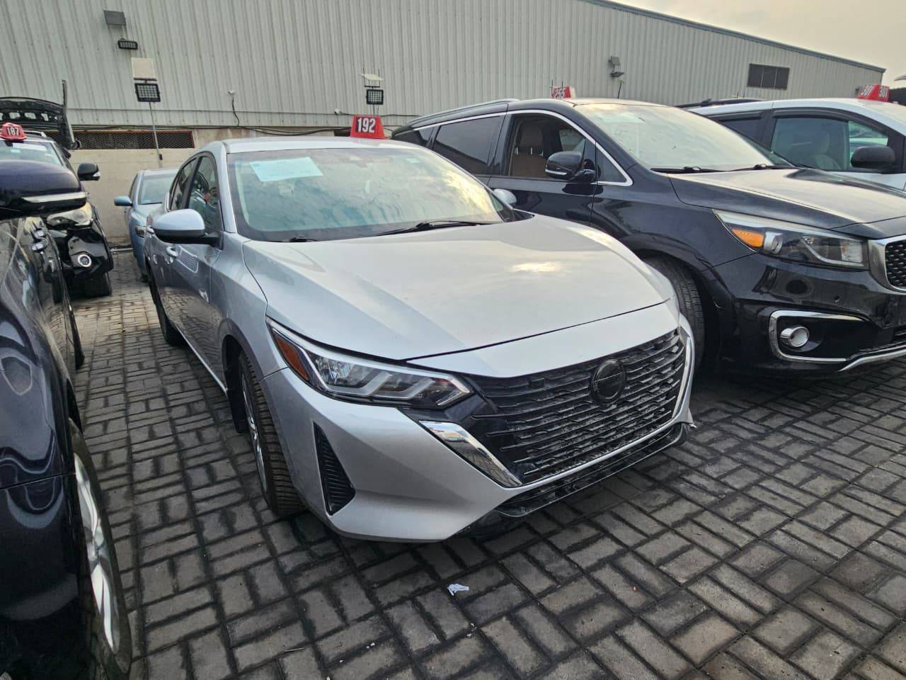 Nissan Sentra 2022 view 2