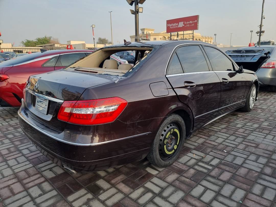 2010 MERCEDES BENZ E 350 — 133953 Miles — Lot 215487 — Main - Marhaba Auctions Used Cars - Image 4
