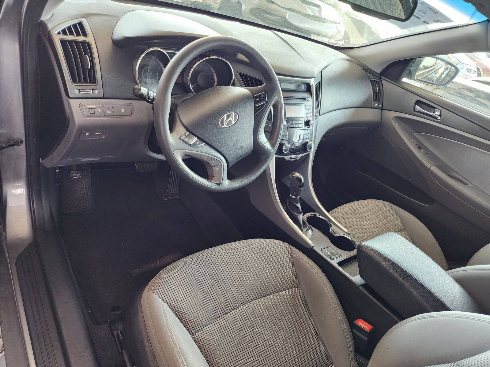 2013 HYUNDAI SONATA — 153421 Miles — Lot 56854743 - Marhaba Auctions Used Cars - Image 4
