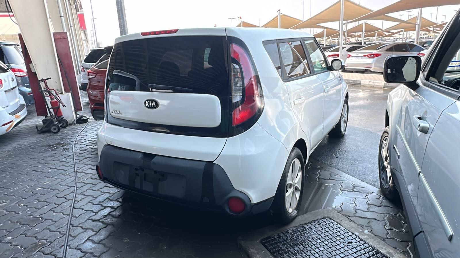 2016 KIA SOUL — 189930 Miles — Lot XG7338735 — Souq - Marhaba Auctions Used Cars - Image 5