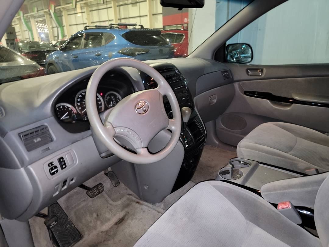 2005 TOYOTA SIENNA — 200250 Miles — Lot 68653203 - Marhaba Auctions Used Cars - Image 5