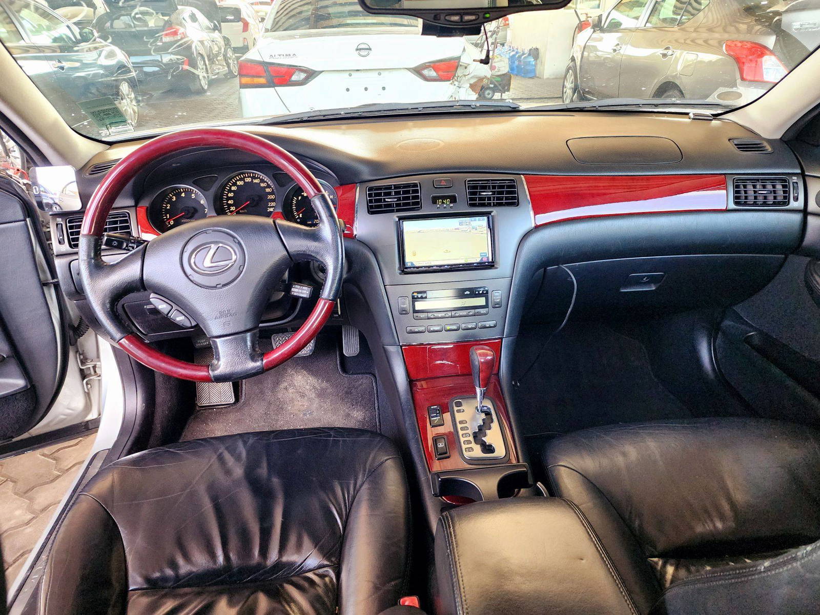 2002 LEXUS ES 300 — 206815 KM — Lot 036942 — Souq - Marhaba Auctions Used Cars - Image 7
