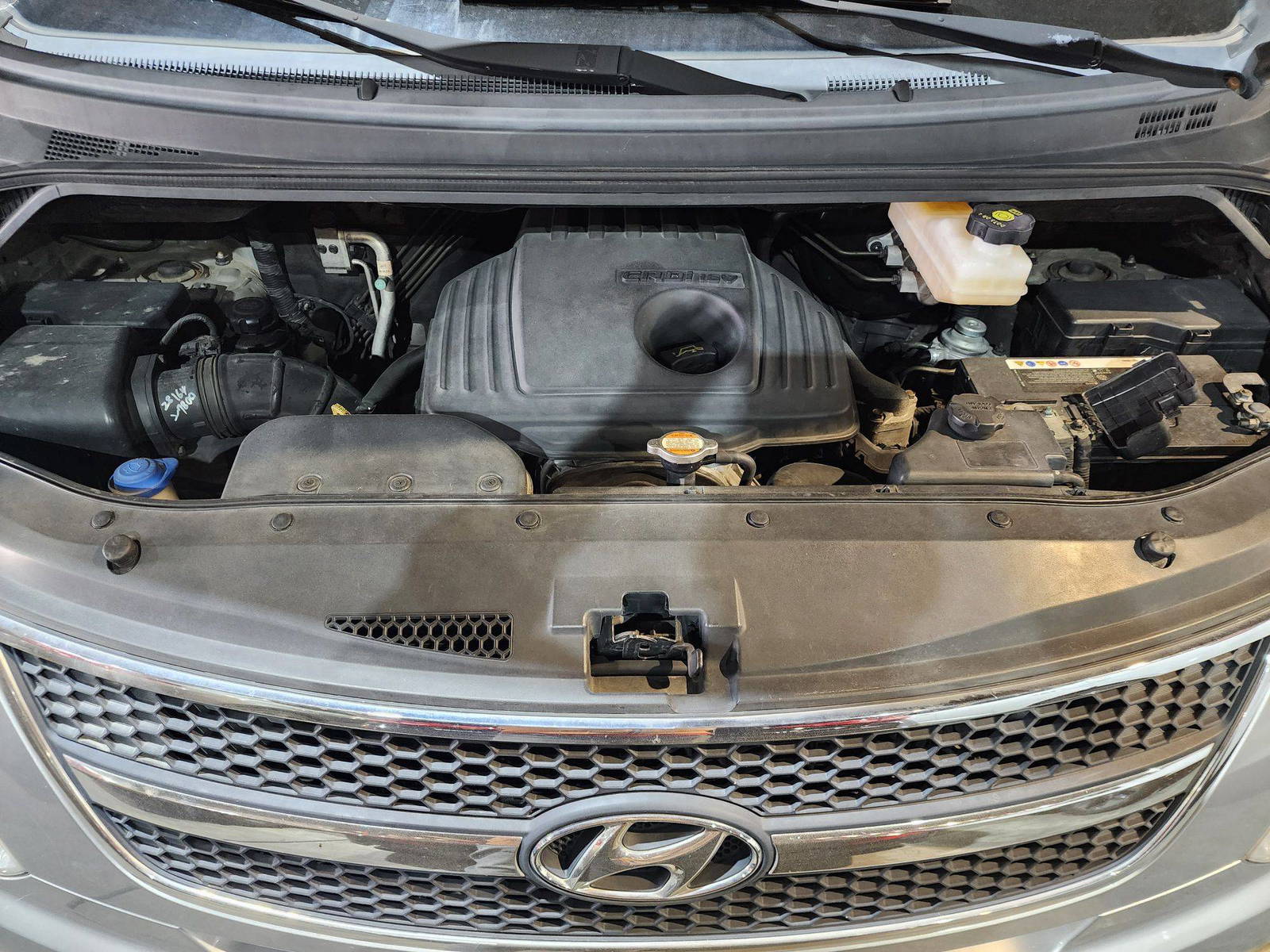 HYUNDAI GRAND STAREX 2011 - Marhaba Auction Used Cars - Image 12