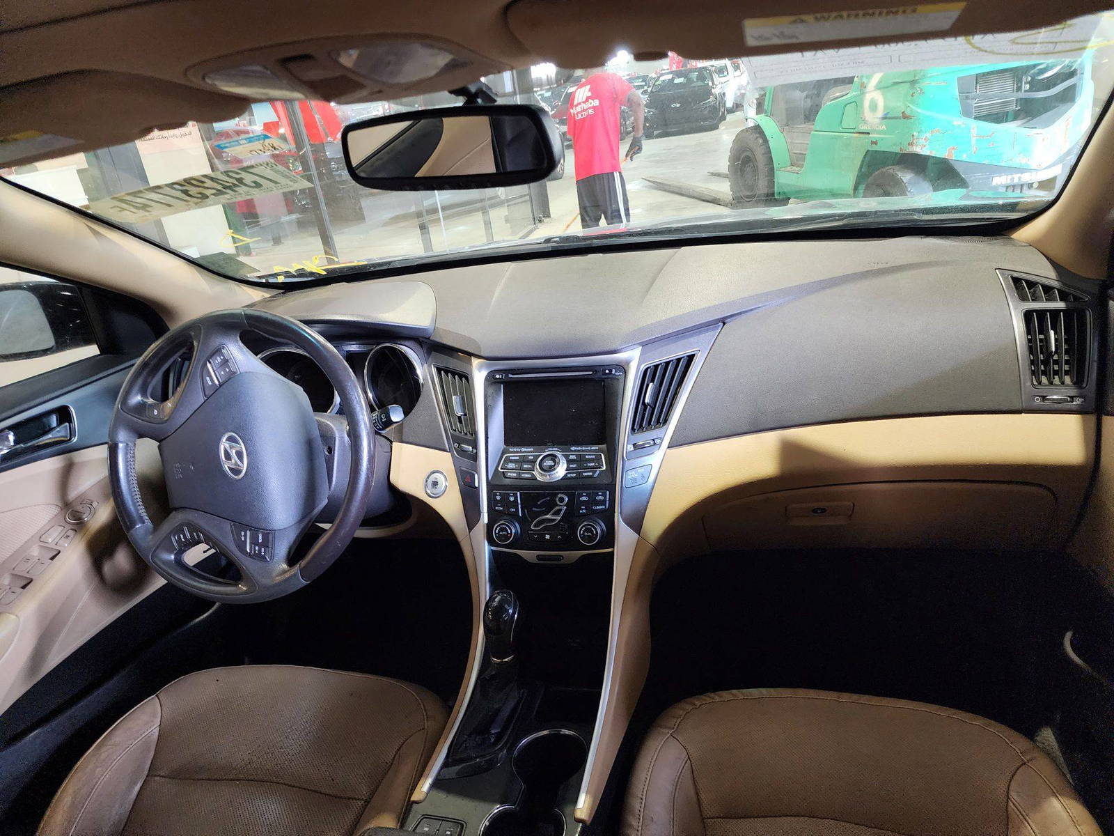 2011 HYUNDAI SONATA — 173481 Miles — Lot 73423774 — Al Quoz - Marhaba Auctions Used Cars - Image 8