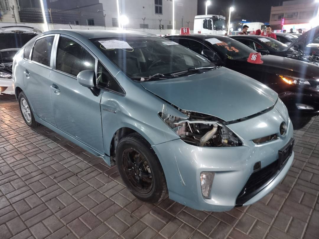2013 TOYOTA PRIUS — 238154 Miles — Lot 215478 — Ind. 12 - Marhaba Auctions Used Cars - Image 4