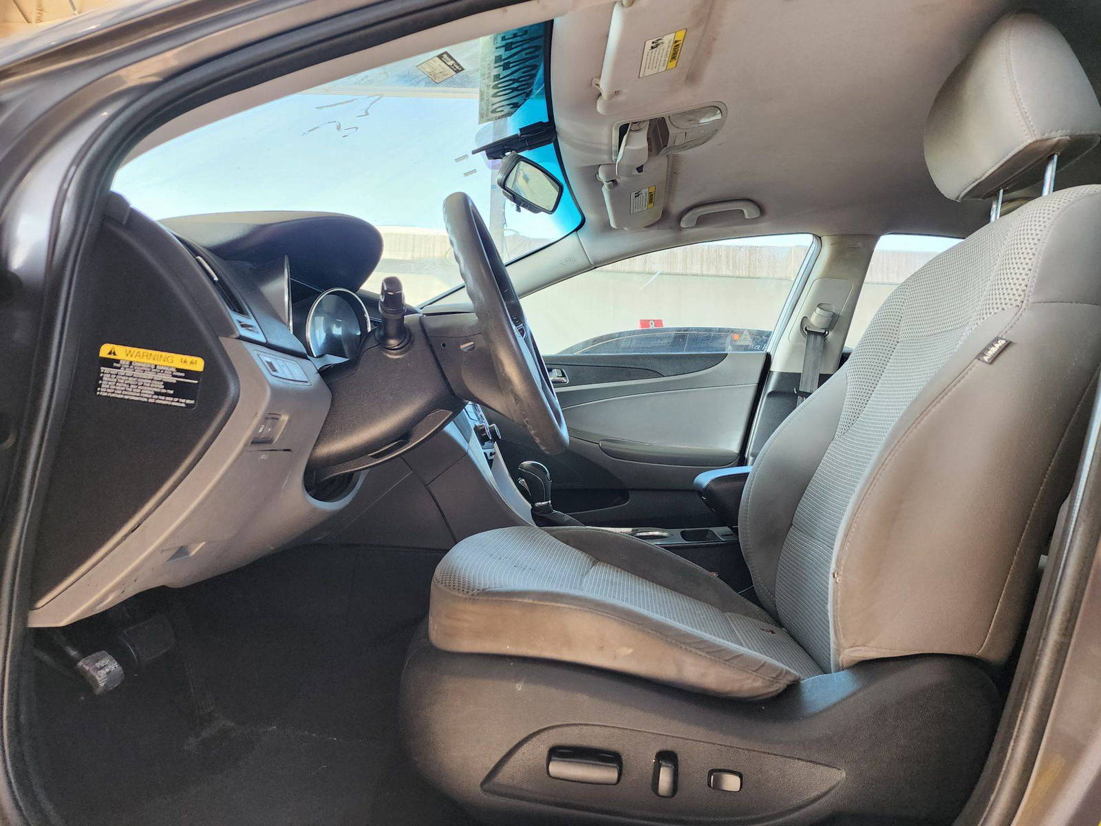 2012 HYUNDAI SONATA — 182942 Miles — Lot 57882424 — Souq - Marhaba Auctions Used Cars - Image 8