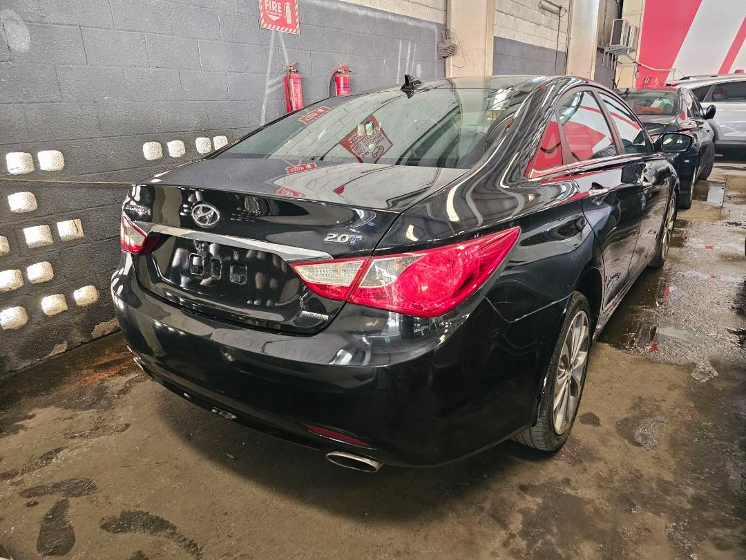 2013 HYUNDAI SONATA — 192114 Miles — Lot H610134 — Main - Marhaba Auctions Used Cars - Image 4