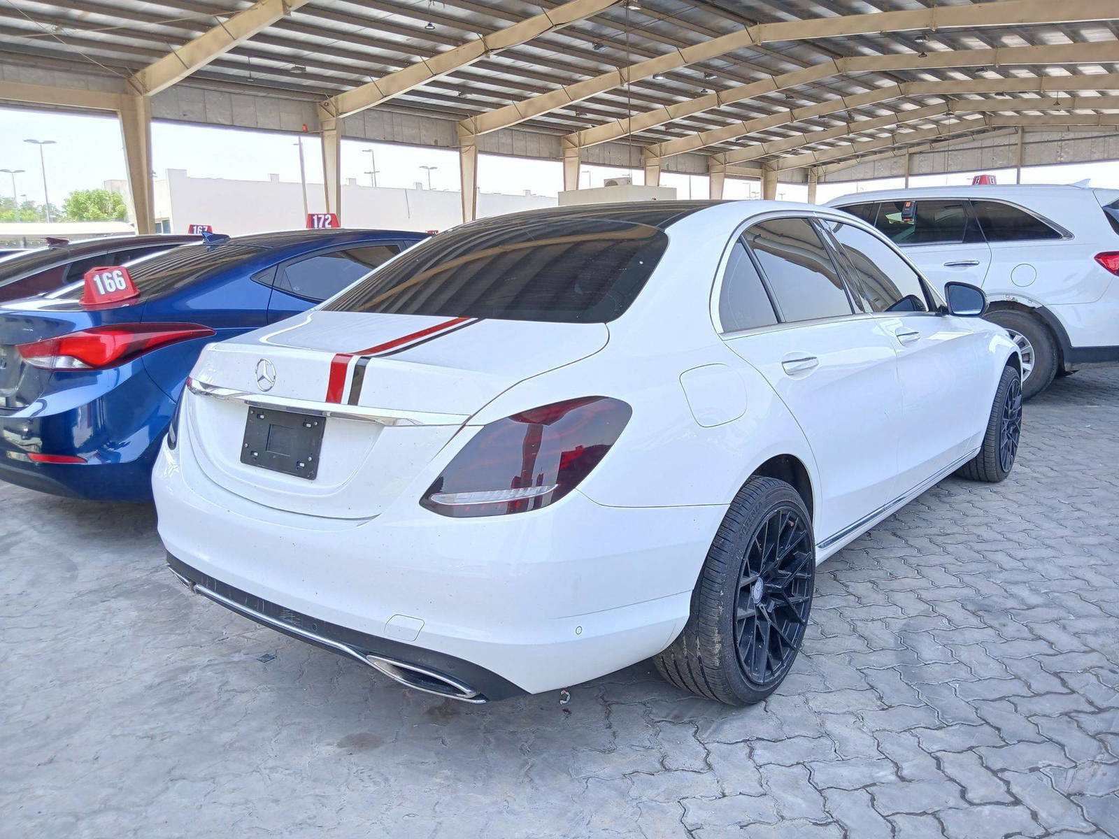 2016 MERCEDES BENZ C300 — 140857 Miles — Lot 8GU149104 — Souq - Marhaba Auctions Used Cars - Image 3