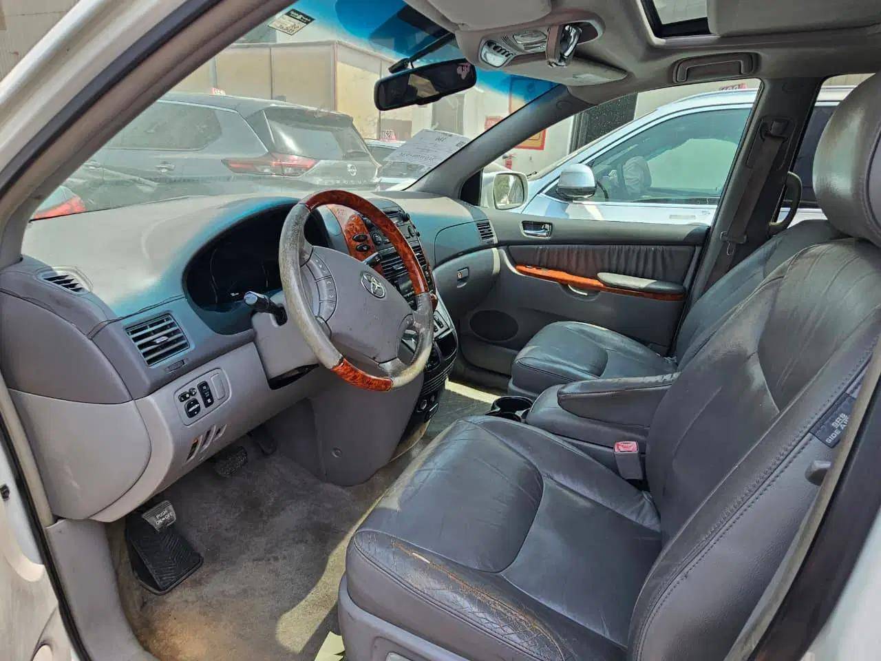 2008 TOYOTA SIENNA — 302029 Miles — Lot 48S137990 — Main - Marhaba Auctions Used Cars - Image 9