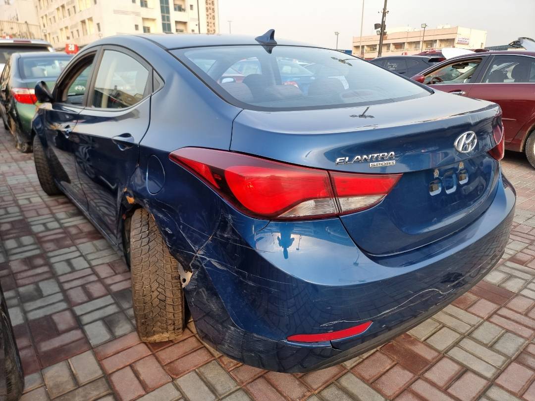 2015 HYUNDAI ELANTRA — 173264 KM — Lot 386195 — Souq - Marhaba Auctions Used Cars - Image 3