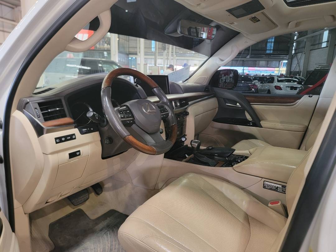 2016 LEXUS LX 570 — 118253 KM — Lot 4G4215610 — Main - Marhaba Auctions Used Cars - Image 8