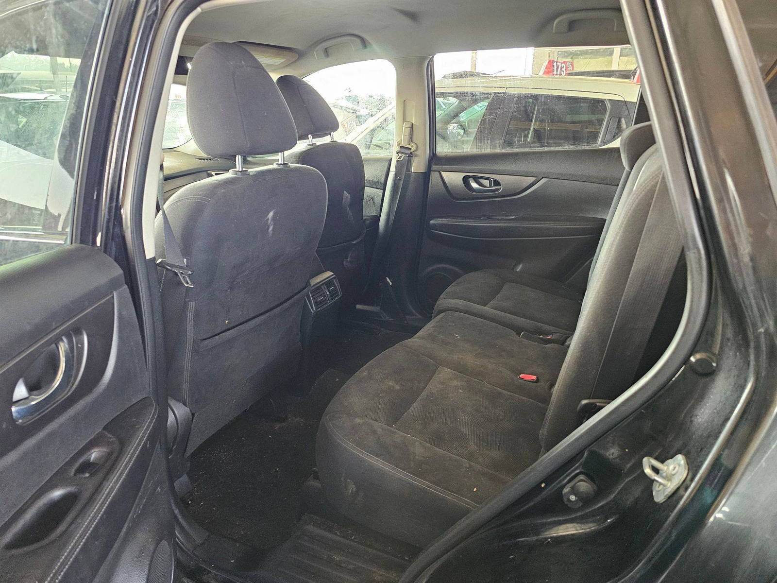 2016 NISSAN ROGUE — 167798 Miles — Lot 69062775 — Souq - Marhaba Auctions Used Cars - Image 7