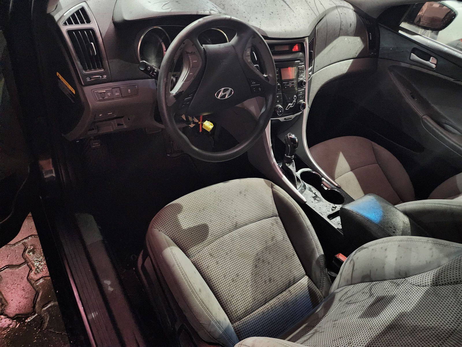 2011 HYUNDAI SONATA — 105262 Miles — Lot 62585013 - Marhaba Auctions Used Cars - Image 9
