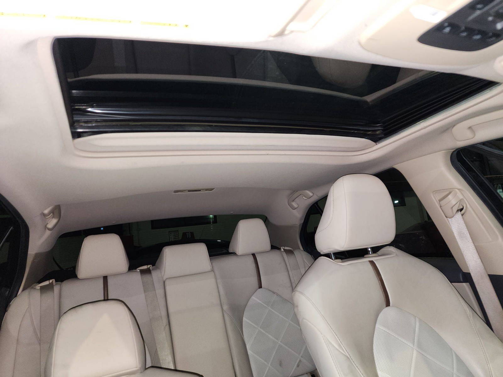 2018 TOYOTA CAMRY — 113276 Miles — Lot 39516979 — Al Quoz - Marhaba Auctions Used Cars - Image 8