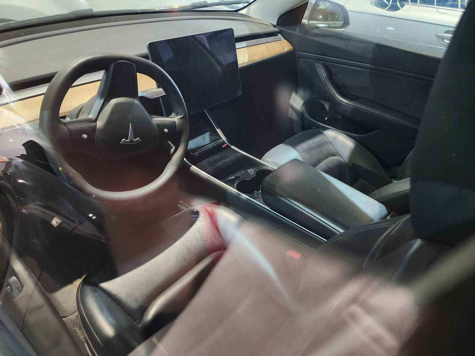 2019 TESLA MODEL 3 — 139972 KM — Lot F429150 — Al Quoz - Marhaba Auctions Used Cars - Image 8
