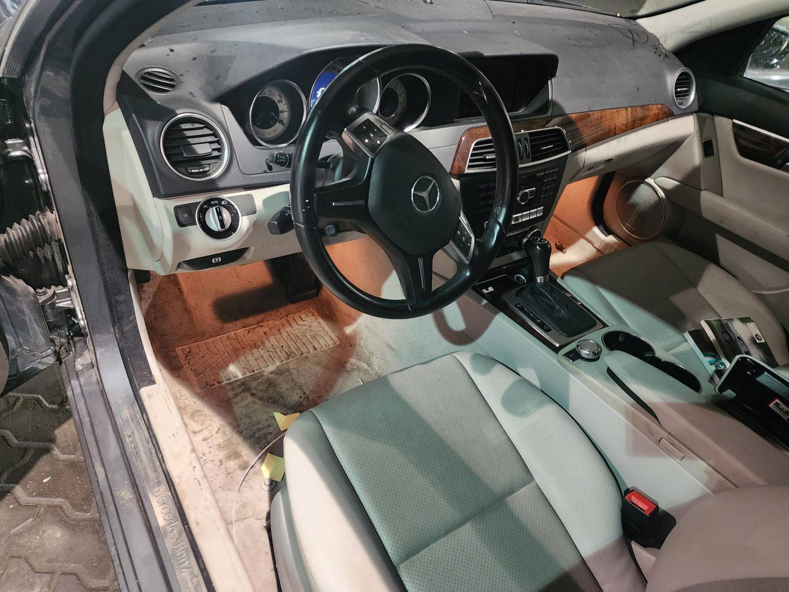 2012 MERCEDES BENZ C300 — 133876 Miles — Lot 72536243 - Marhaba Auctions Used Cars - Image 10