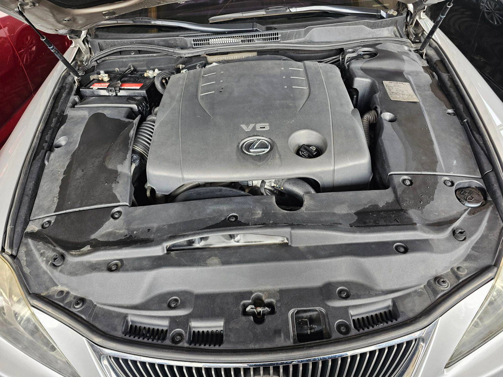 2006 LEXUS IS 250 — 142172 KM — Lot 016048 — Souq - Marhaba Auctions Used Cars - Image 11