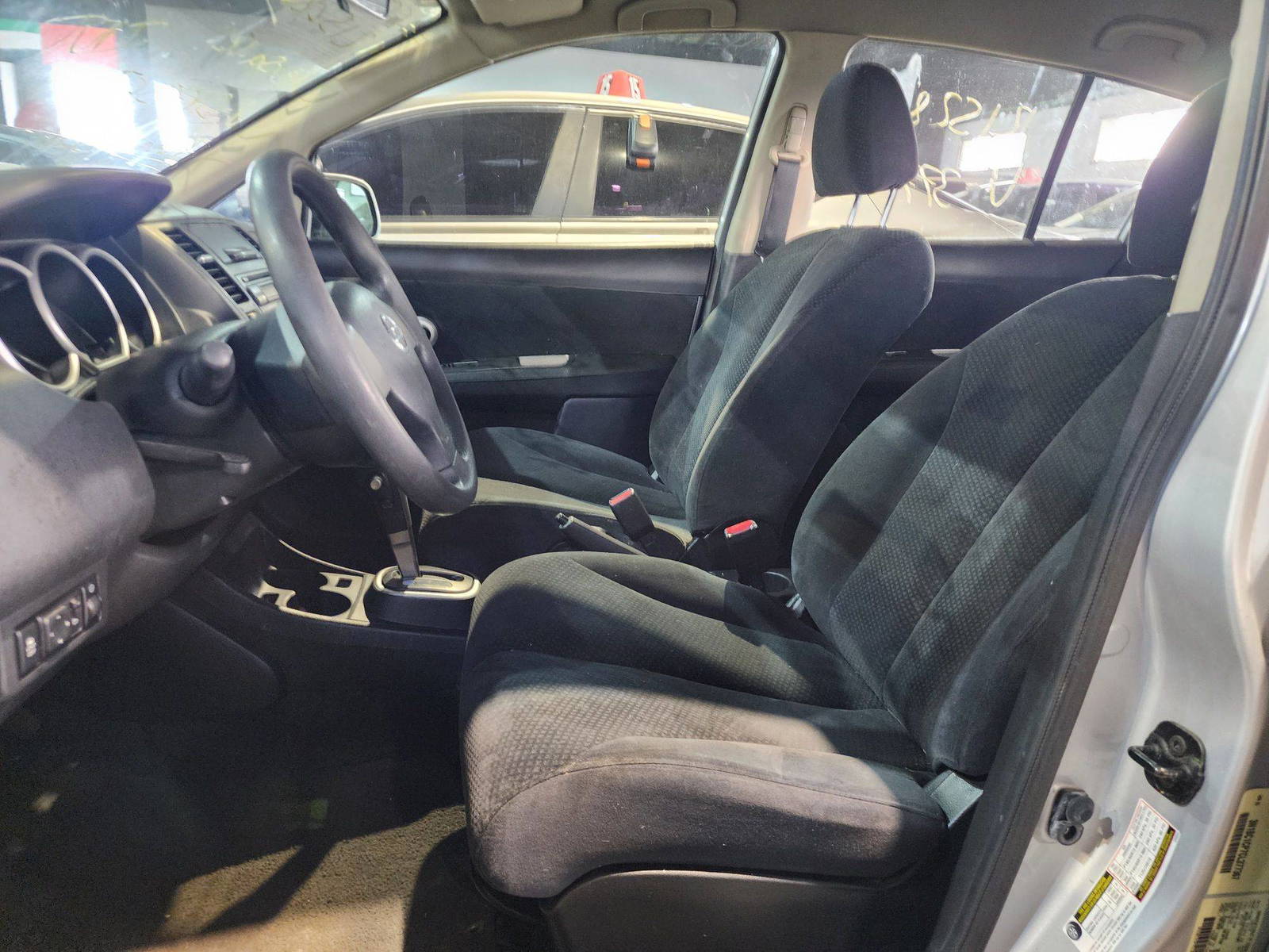 2012 NISSAN VERSA — 180128 KM — Lot 12152851 — Main - Marhaba Auctions Used Cars - Image 9