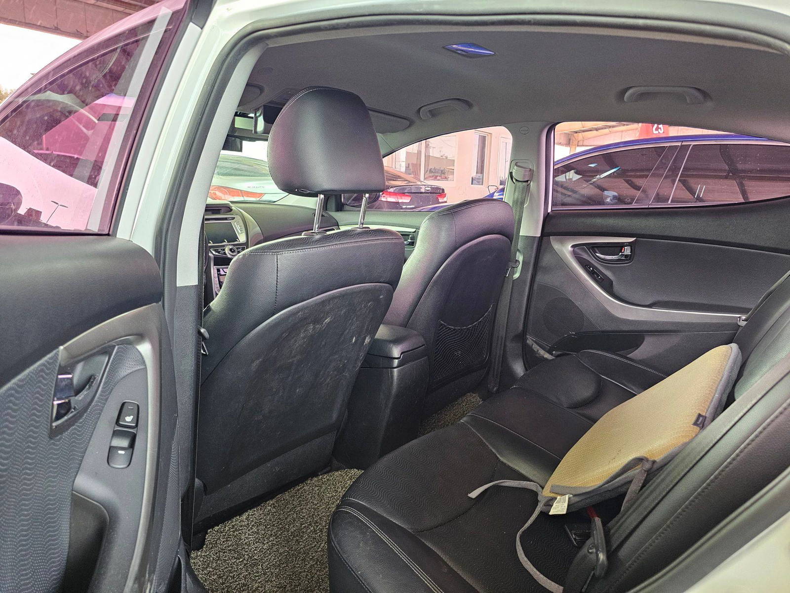 2012 HYUNDAI AVANTE — 132482 KM — Lot 596551 — Souq - Marhaba Auctions Used Cars - Image 6