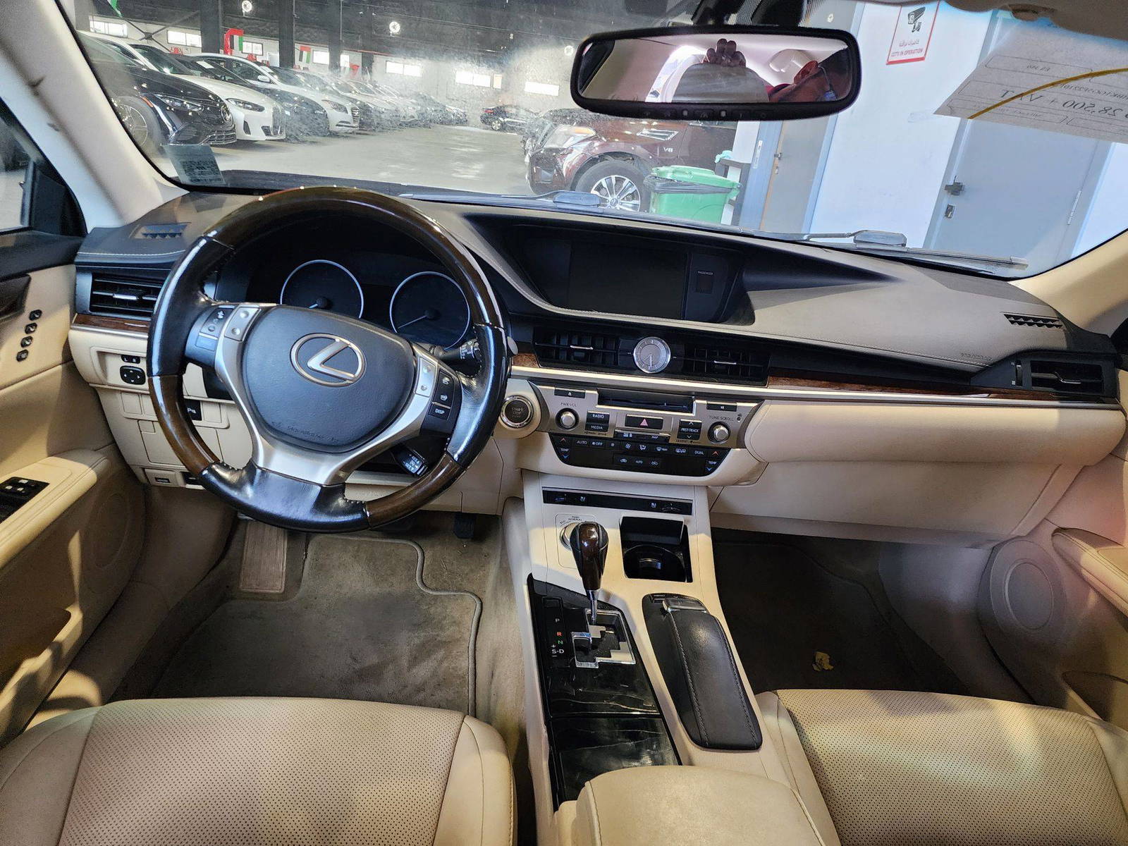 2015 LEXUS ES 350 — 71602 Miles — Lot 210178 — Al Quoz - Marhaba Auctions Used Cars - Image 8