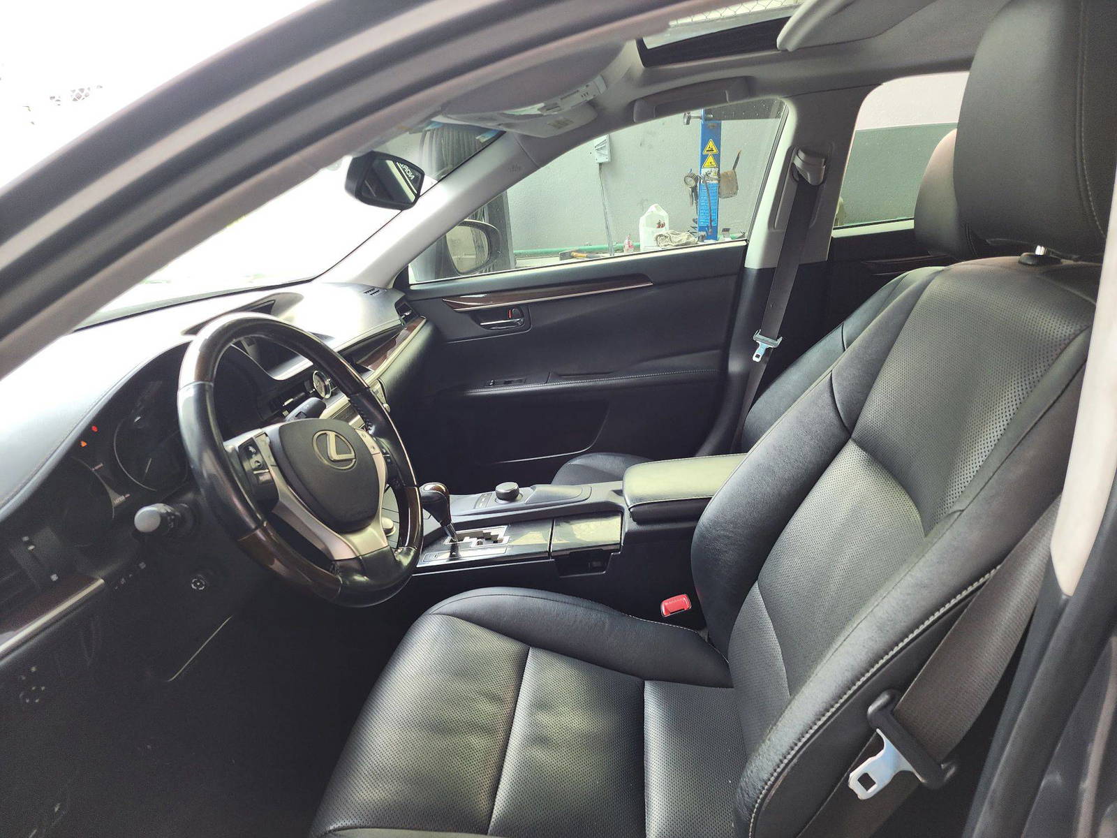 2015 LEXUS ES 350 — 147958 Miles — Lot 215487 — Main - Marhaba Auctions Used Cars - Image 9