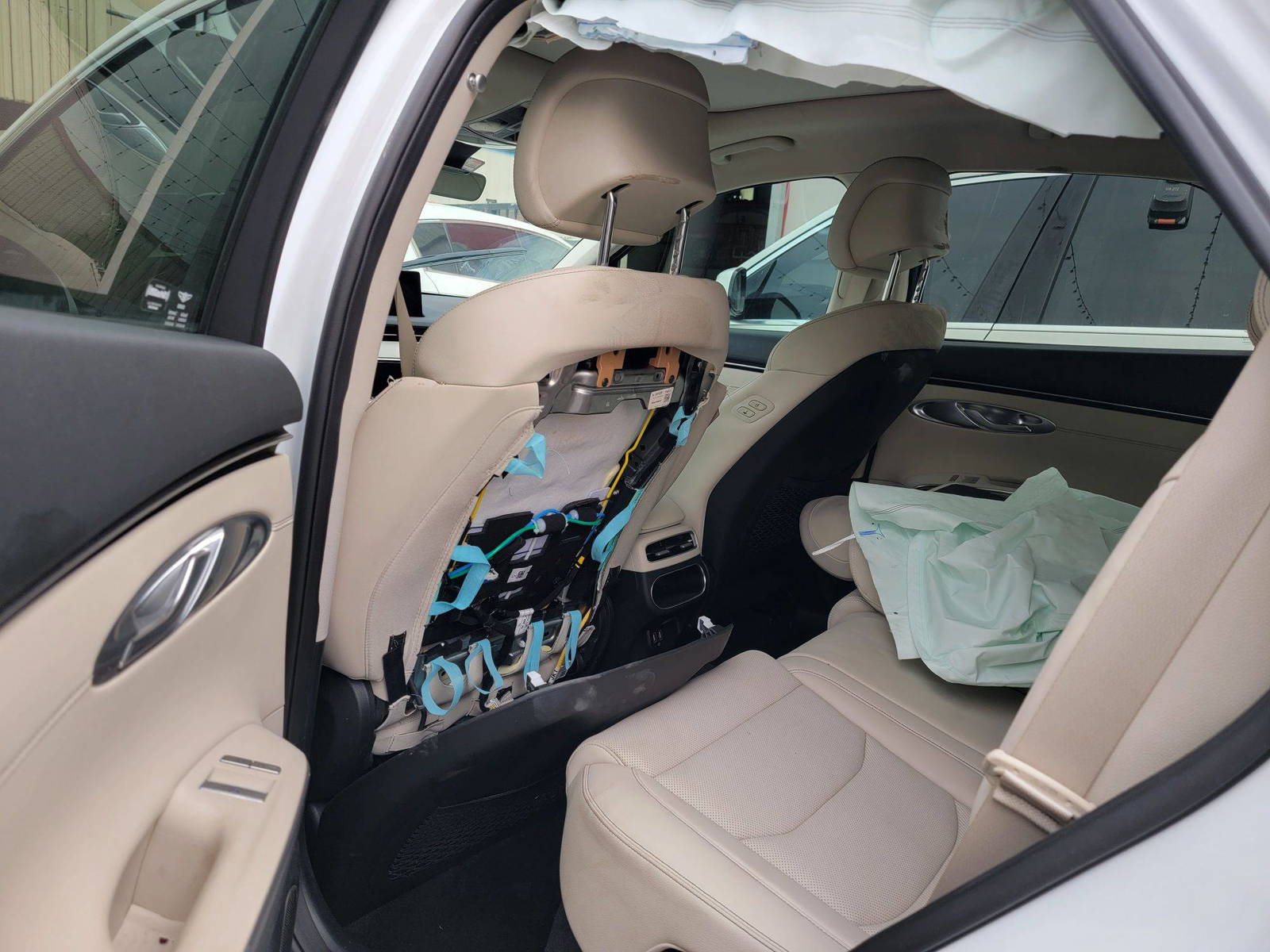 GENESIS GV70 2024 - Marhaba Auction Used Cars - Image 7