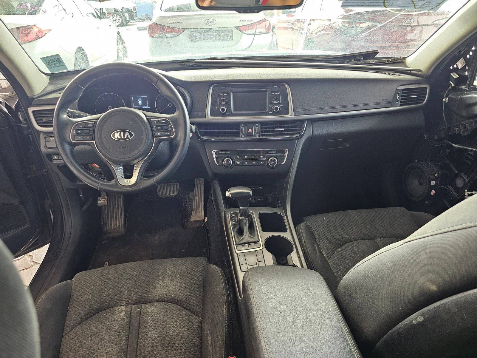 2017 KIA OPTIMA — 185626 KM — Lot 45558275 — Souq - Marhaba Auctions Used Cars - Image 6