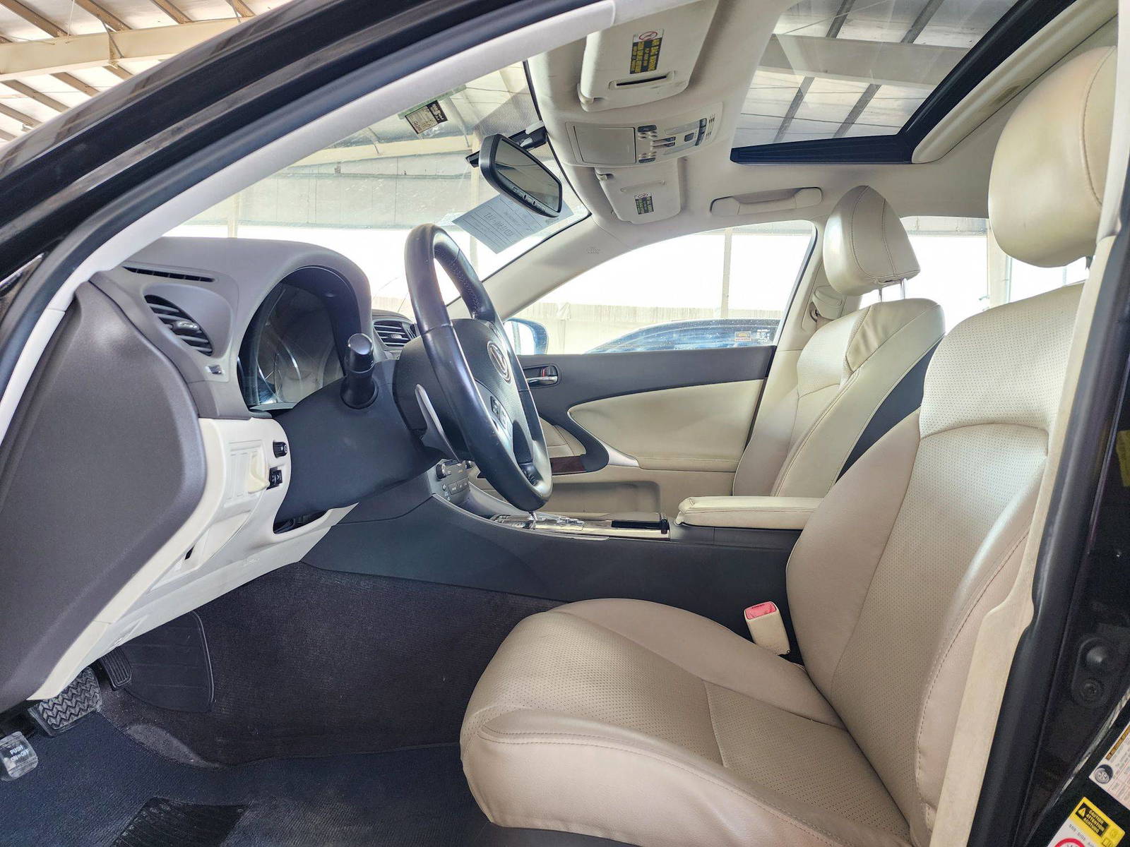 2011 LEXUS IS 250 — 170200 Miles — Lot 54625974 — Souq - Marhaba Auctions Used Cars - Image 9