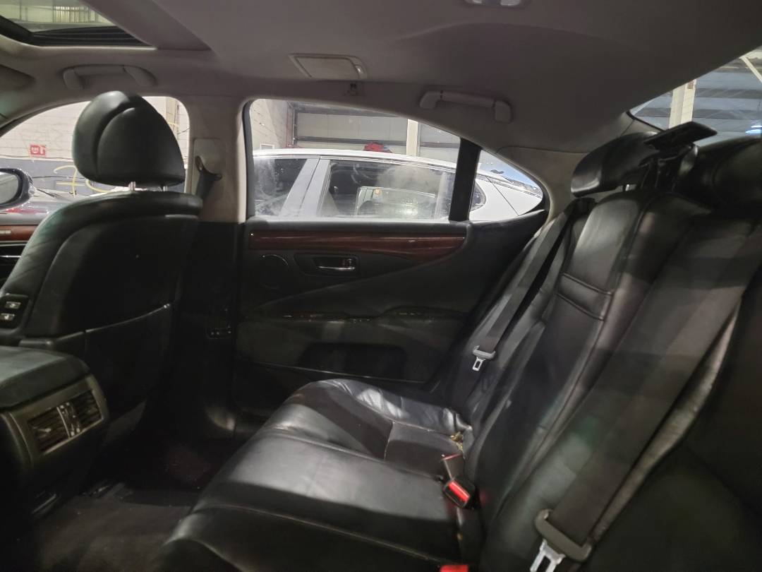 2010 LEXUS LS 460 — 267992 Miles — Lot 5004843 — Main - Marhaba Auctions Used Cars - Image 8