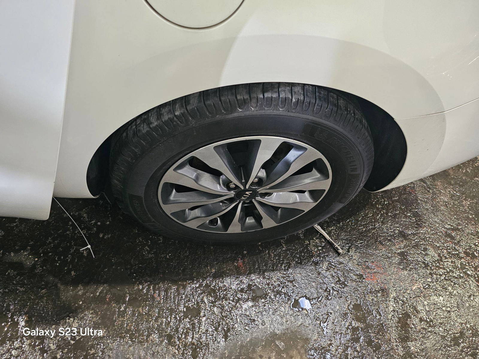 2015 KIA SEDONA — 214439 Miles — Lot 3F6019299 — Main - Marhaba Auctions Used Cars - Image 6