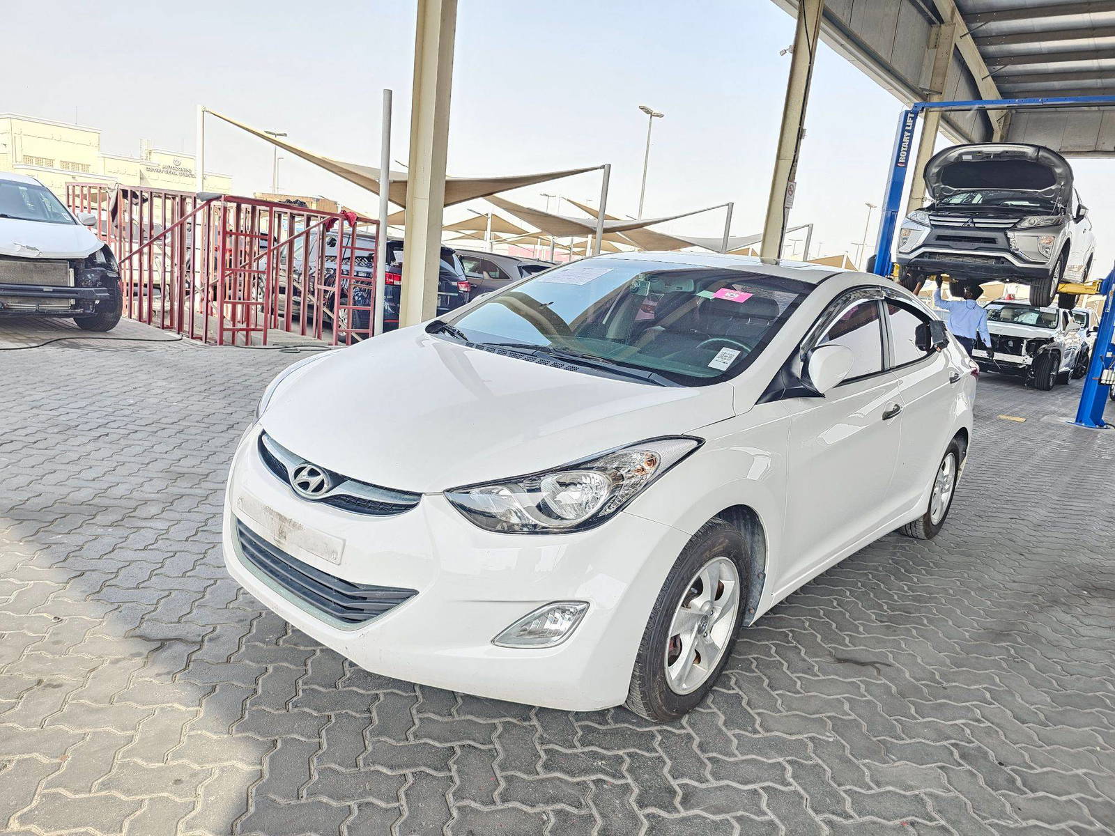 2012 HYUNDAI AVANTE — 167321 KM — Lot 608879 — Souq - Marhaba Auctions Used Cars - Image 5