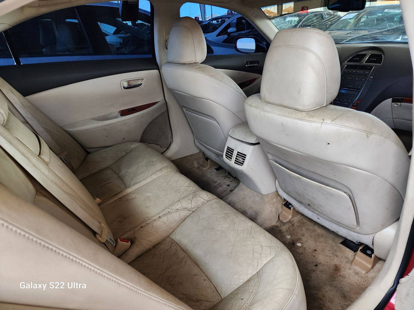 2010 LEXUS ES 350 — 182924 Miles — Lot 71902183 - Marhaba Auctions Used Cars - Image 5