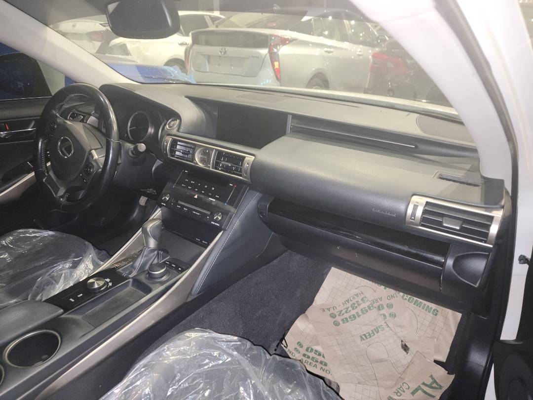 2016 LEXUS IS 200T — 107053 Miles — Lot 5010467 - Marhaba Auctions Used Cars - Image 6