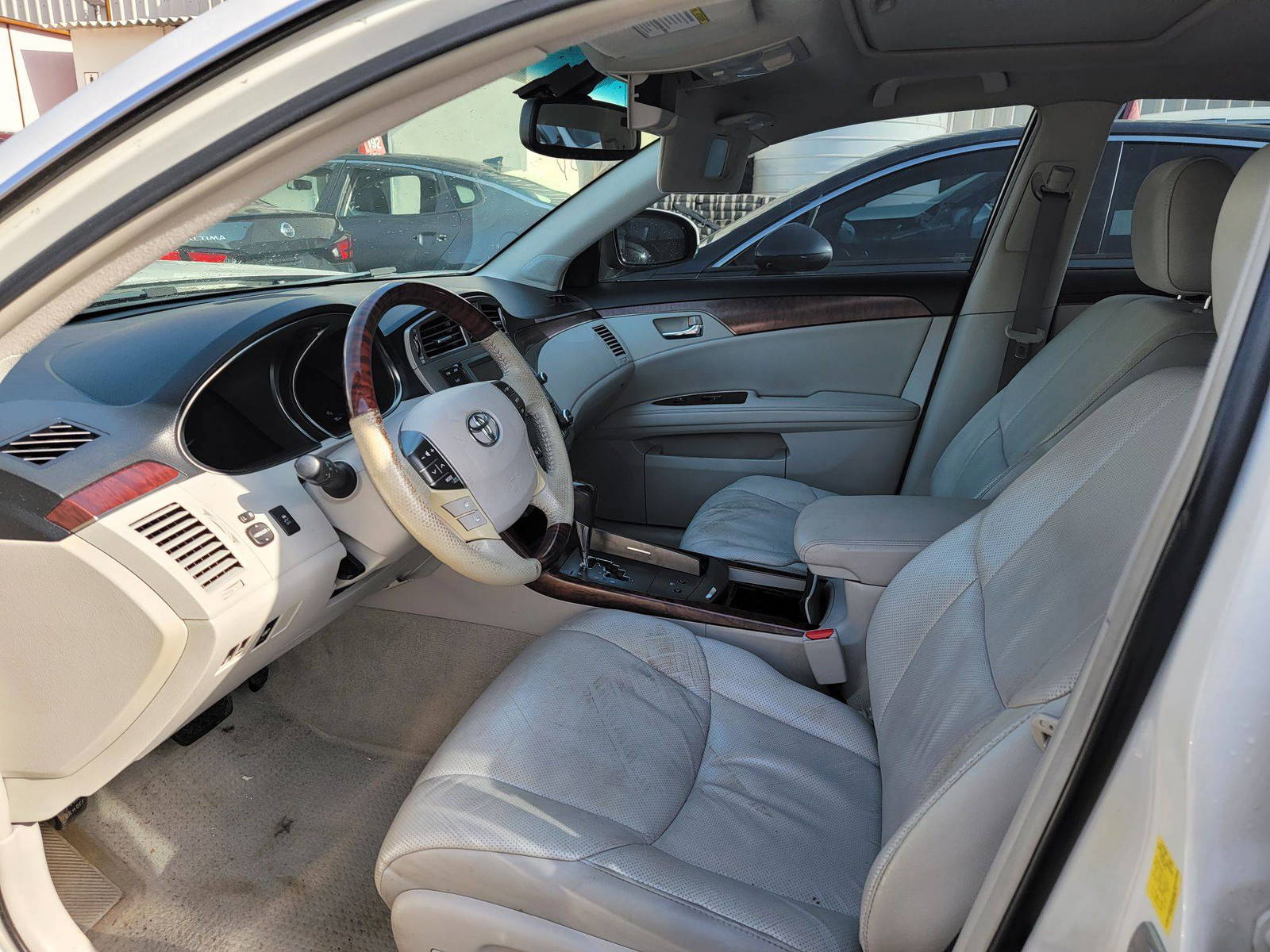 TOYOTA AVALON 2011 - Marhaba Auction Used Cars - Image 9