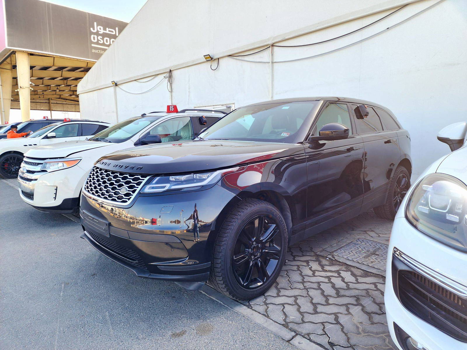 2020 LAND ROVER RANGE ROVER VELAR — 35087 Miles — Lot 9LA265292 — Souq - Marhaba Auctions Used Cars - Image 5