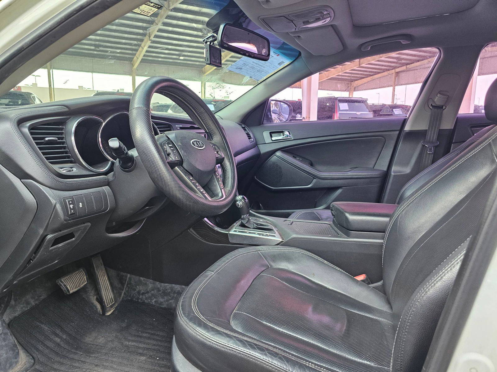 2011 KIA K5 — 178232 KM — Lot BA129907 — Souq - Marhaba Auctions Used Cars - Image 9