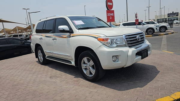 TOYOTA LAND CRUISER