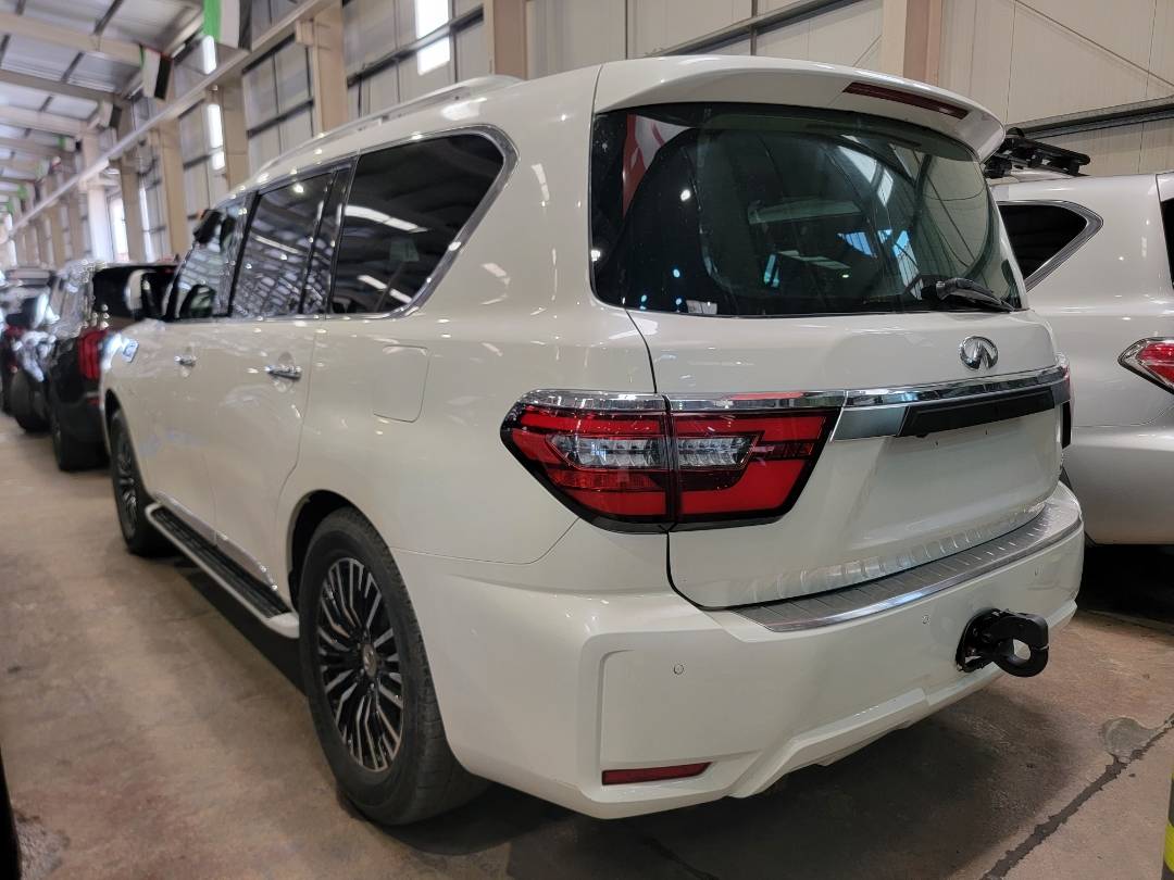 2017 INFINITI QX80 — 123342 Miles — Lot 3H9152067 — Main - Marhaba Auctions Used Cars - Image 3