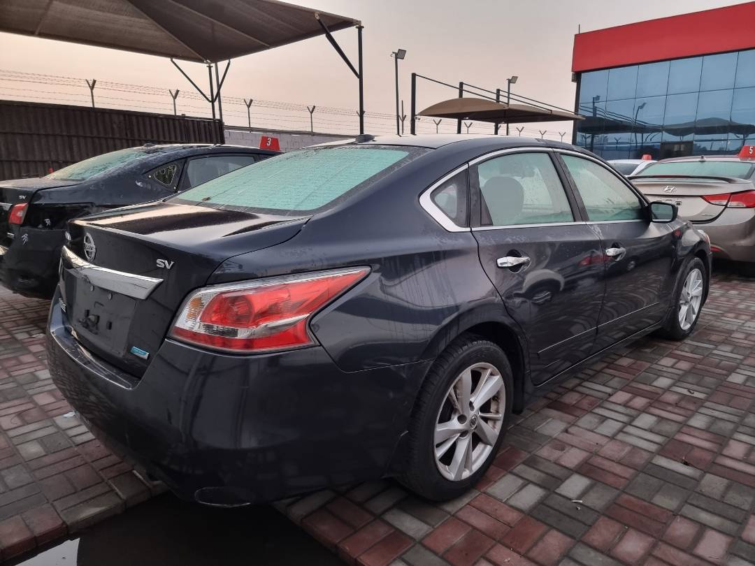 2014 NISSAN ALTIMA — 124319 Miles — Lot 215487 — Ind. 12 - Marhaba Auctions Used Cars - Image 4