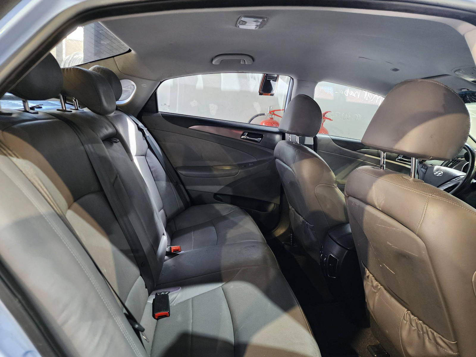 2013 HYUNDAI SONATA — 135850 Miles — Lot 75768 — Al Quoz - Marhaba Auctions Used Cars - Image 7