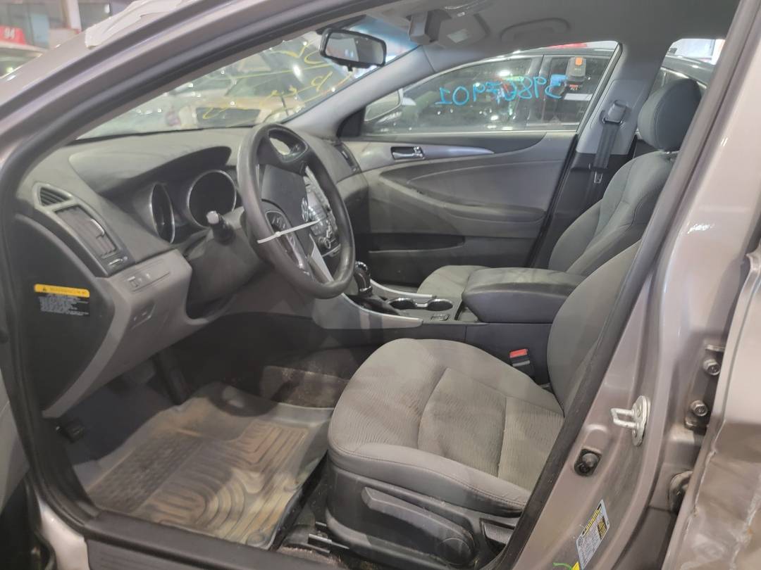 2013 HYUNDAI SONATA — 174597 Miles — Lot 39867901 — Main - Marhaba Auctions Used Cars - Image 8
