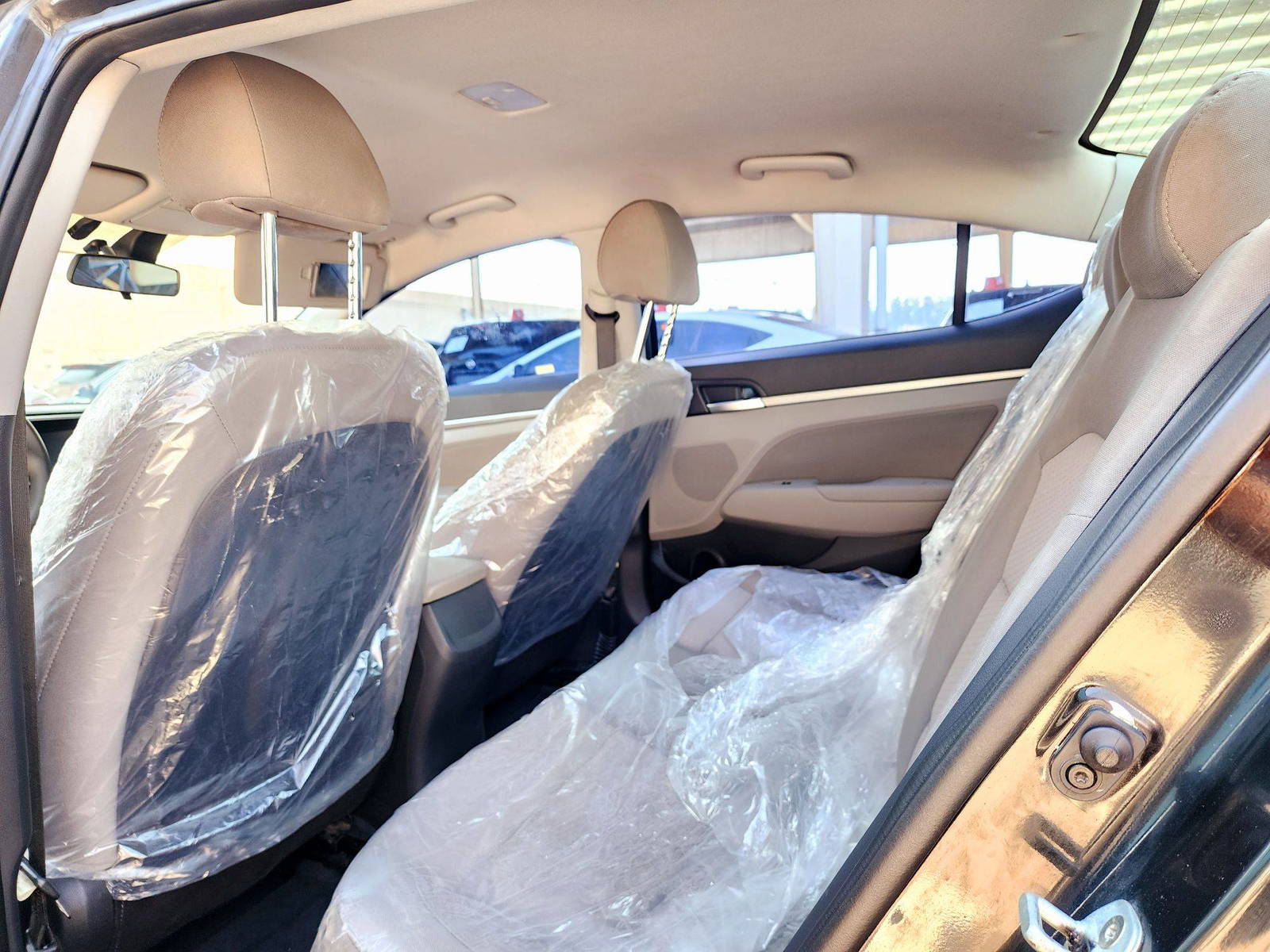 2020 HYUNDAI ELANTRA — 22158 Miles — Lot LH503029 — Souq - Marhaba Auctions Used Cars - Image 6